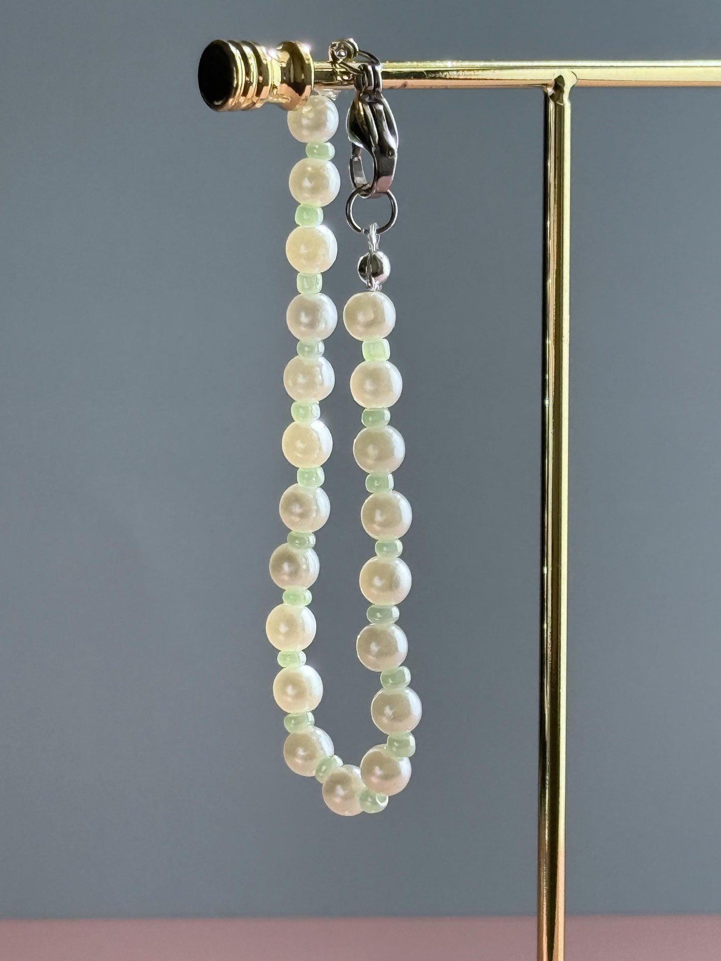 Handmade Pearl and Green Bracelet | Clasp Bracelet | Minimalist Bracelet | Dainty Bracelet | Summer Bracelet