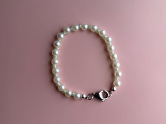 Handmade Pearl and Green Bracelet | Clasp Bracelet | Minimalist Bracelet | Dainty Bracelet | Summer Bracelet