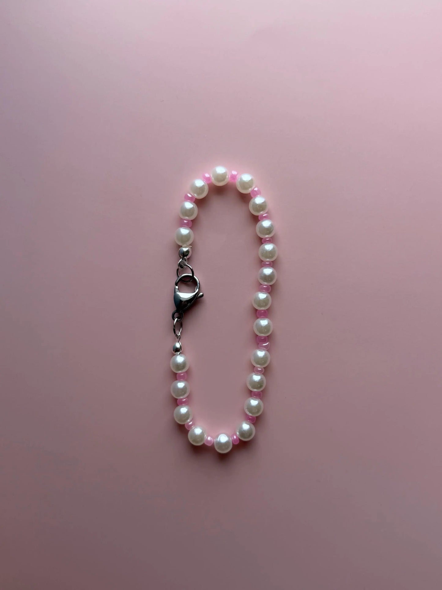 Pink and Pearl Beaded Bracelet | Dainty Pastel Bracelet with Clasp | Kawaii Soft Girl Jewelry | Handmade Gift for Her | Minimalist Aesthetic